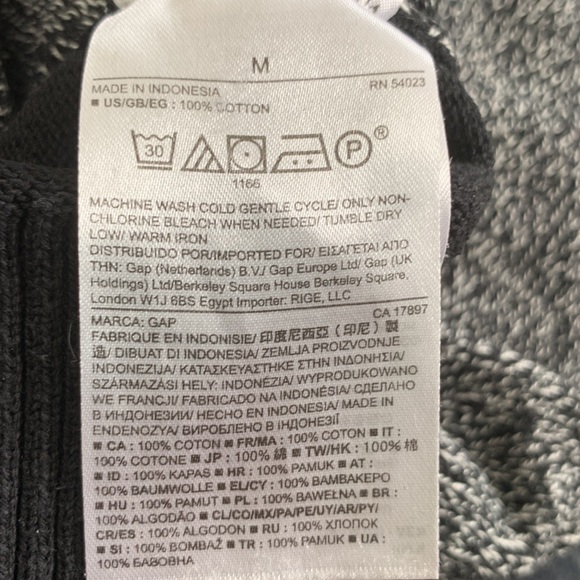 GAP Sweater - Picture 6 of 6